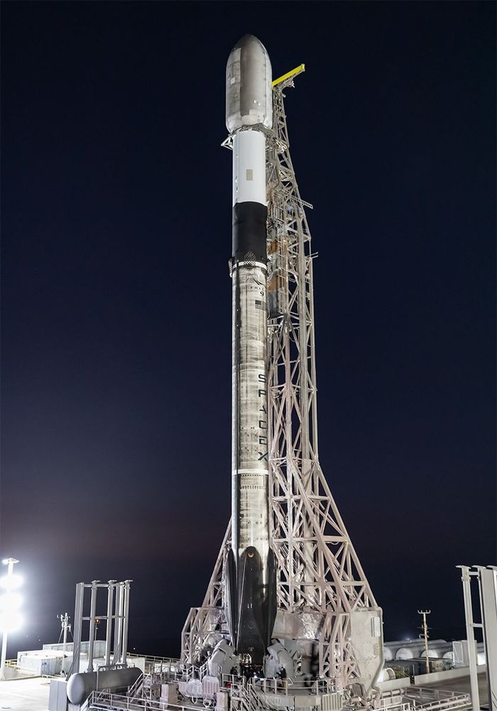Starlink G9-10_Vertical_Sunset_Vert_4227_Mobile.jpg